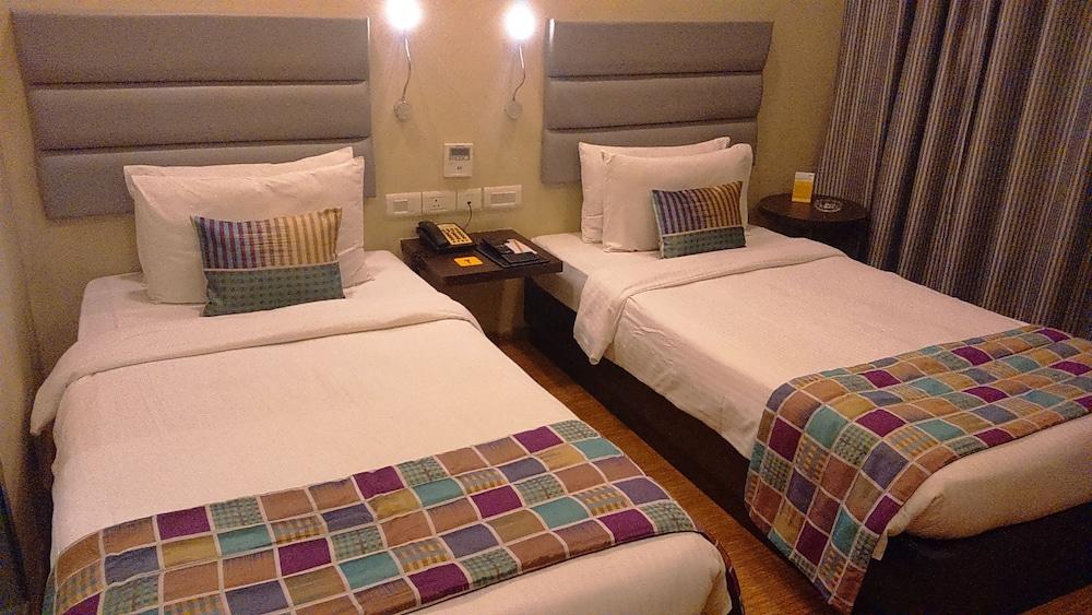 Keys Select By Lemon Tree Hotels, Hosur Road, Bengaluru Exterior photo